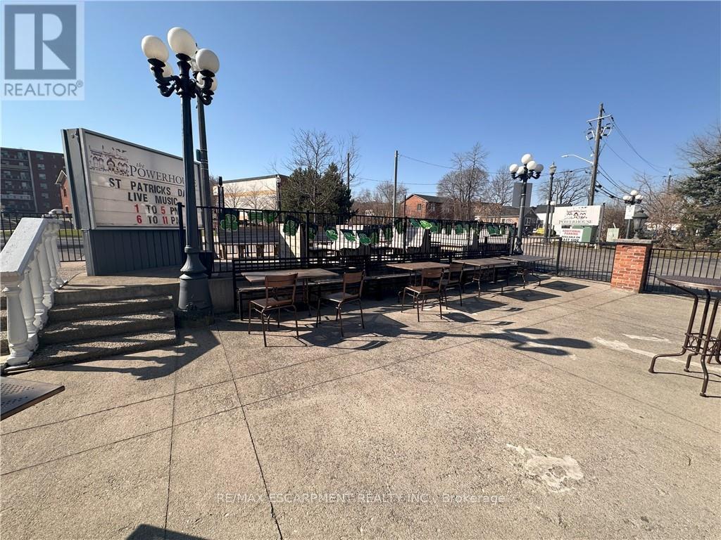 25 Jones Street Property Photo 6