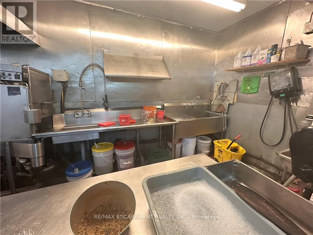 25 Jones Street Property Photo 17