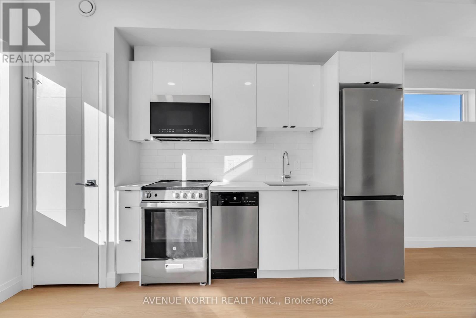 101 - 368 Tweedsmuir Avenue Property Photo 5