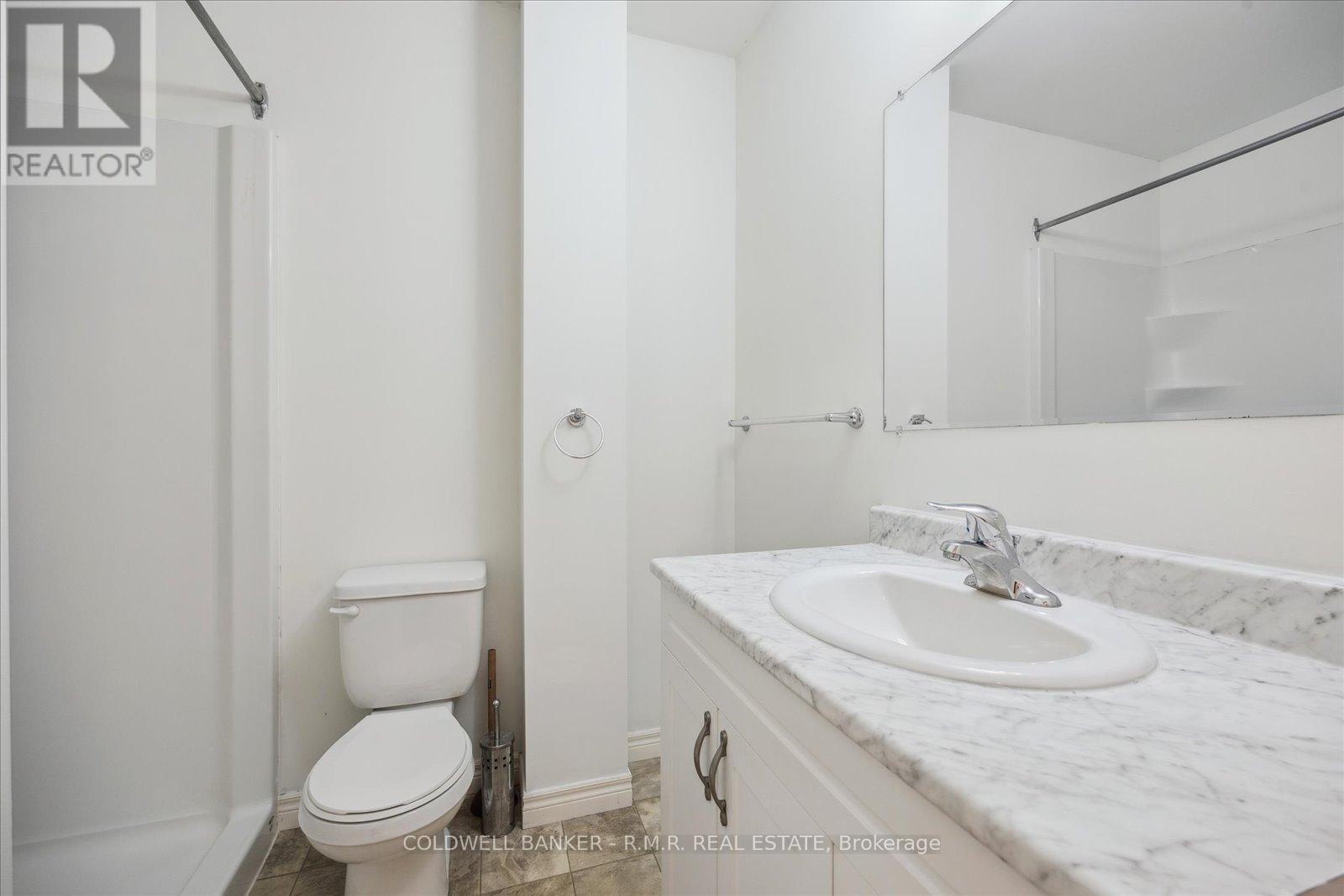 301 - 38 Walton Street Property Photo 15