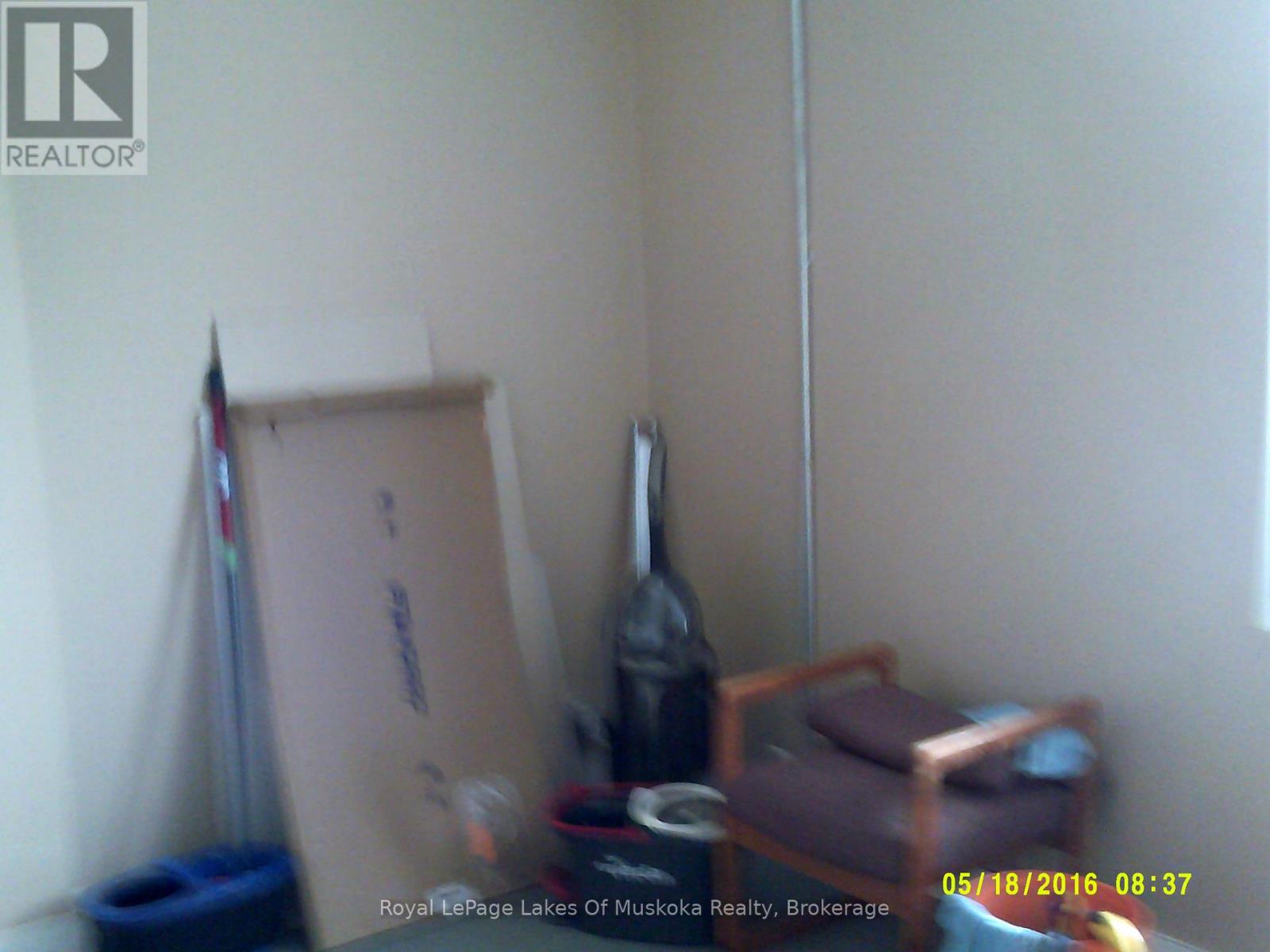 A - 108 Main Street E Property Photo 4