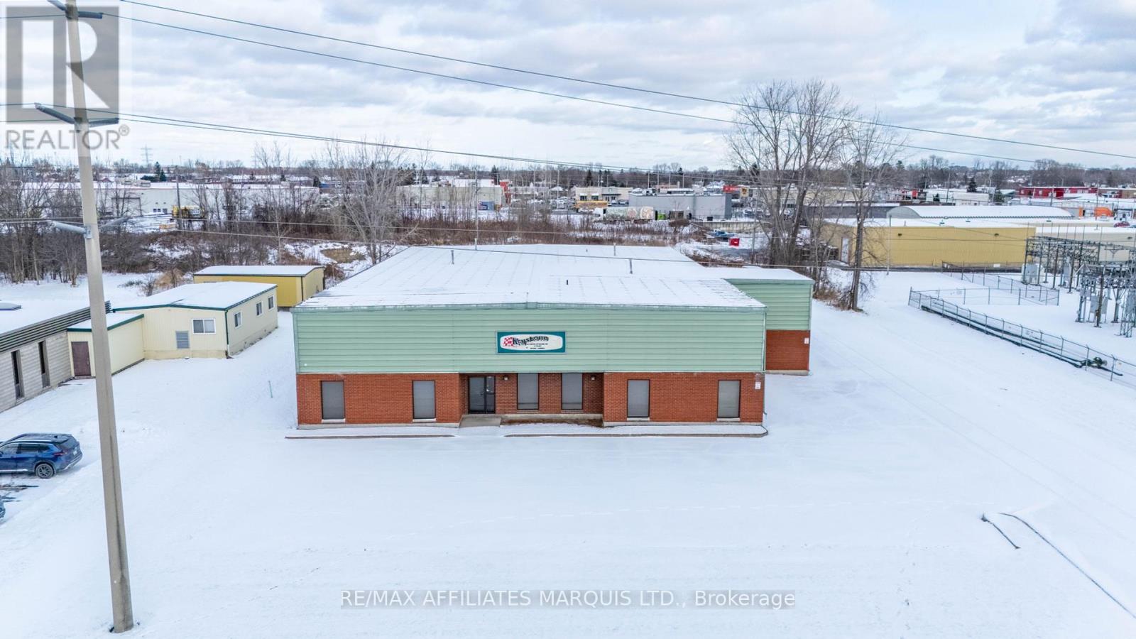 1339 Rosemont Avenue E Property Photo 2