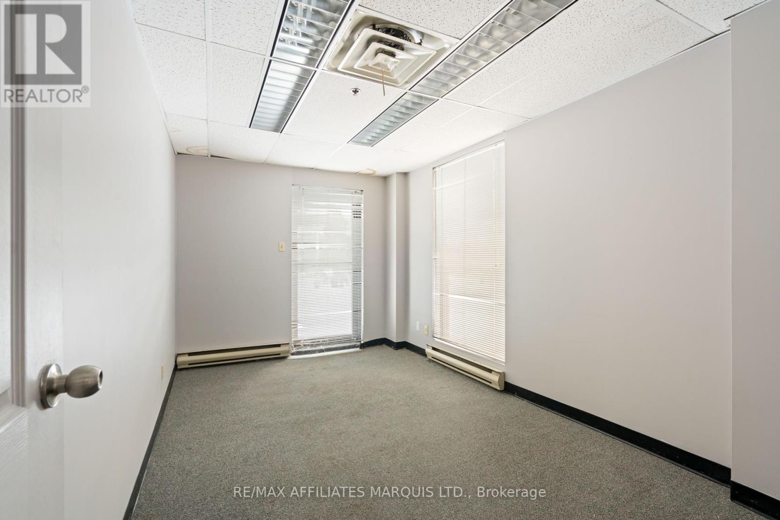 1339 Rosemont Avenue E Property Photo 10