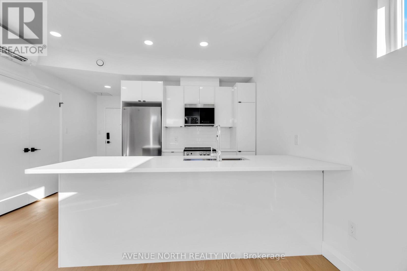 102 - 368 Tweedsmuir Avenue Property Photo 3