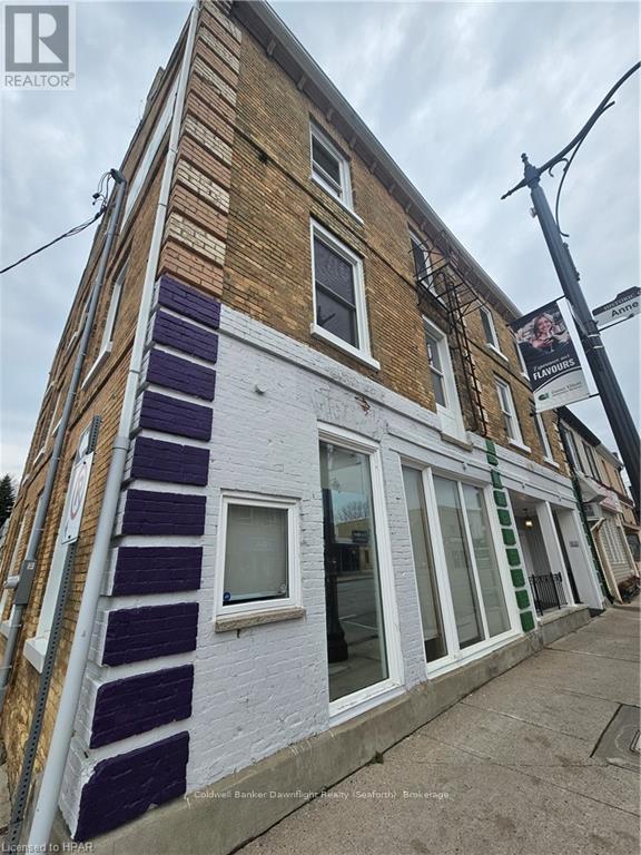 441 Main Street Property Photo 17
