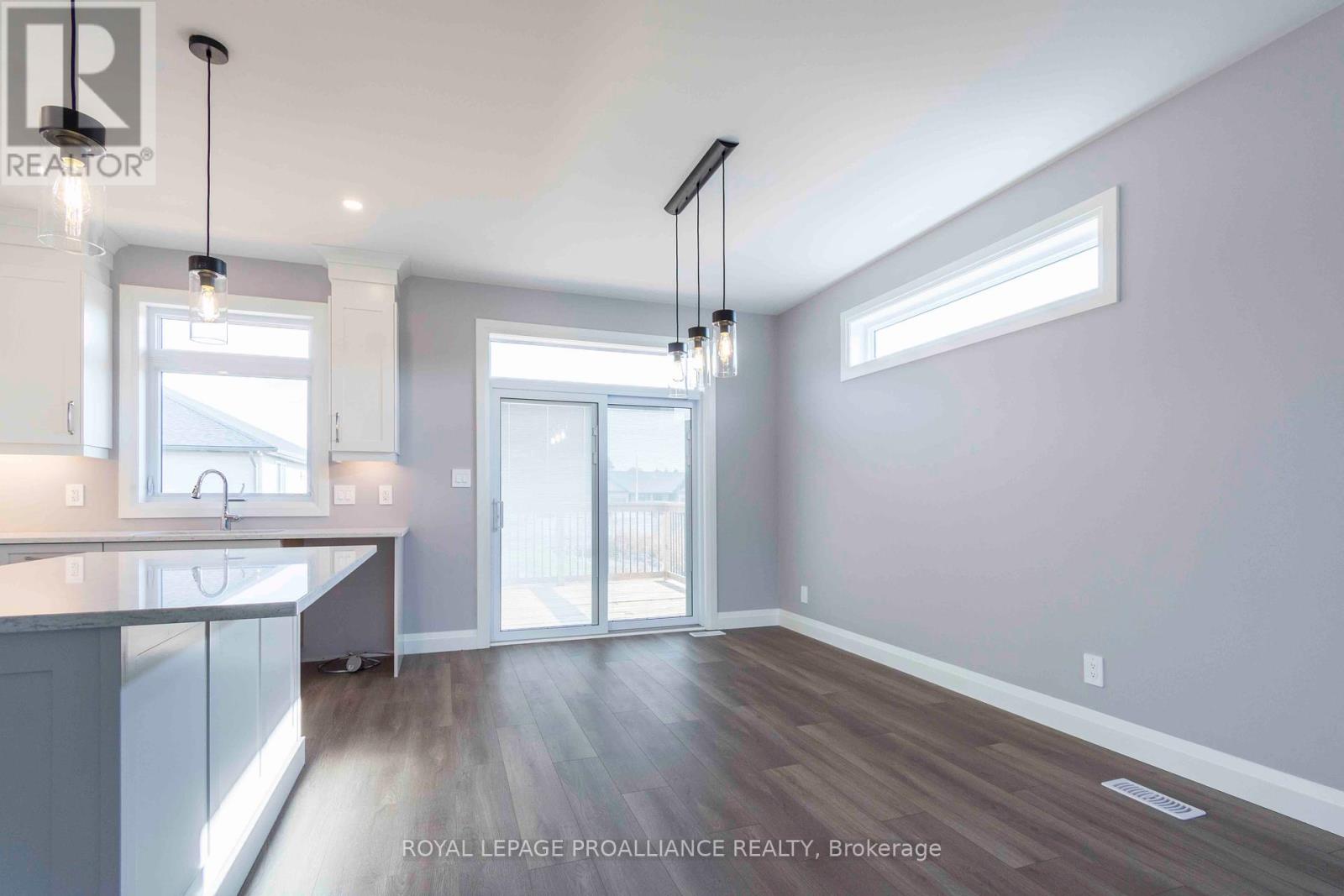 23 Mackenzie John Crescent Property Photo 8
