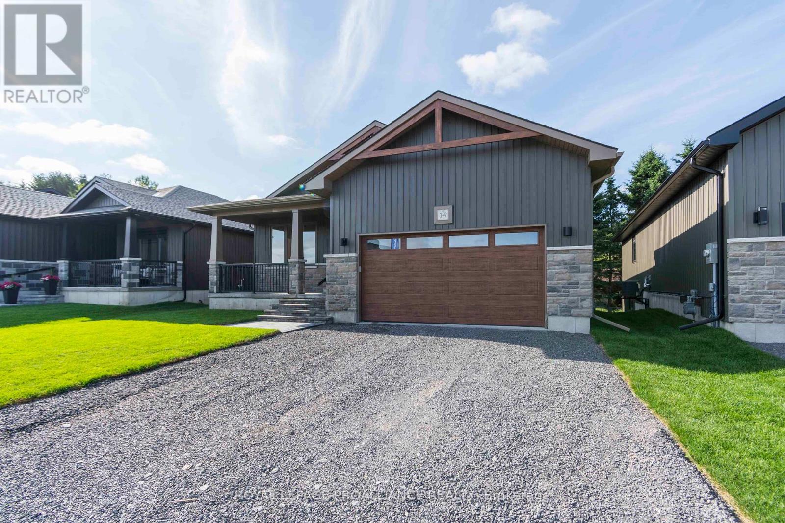 14 Mackenzie John Crescent Property Photo 3