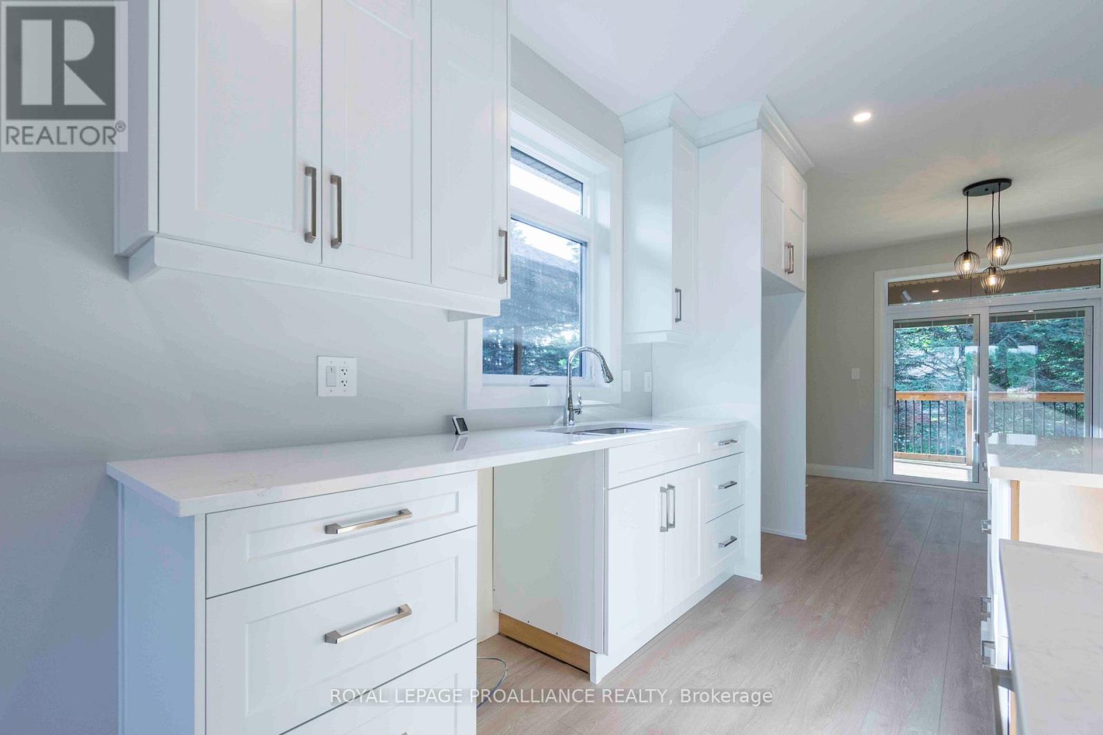 14 Mackenzie John Crescent Property Photo 8
