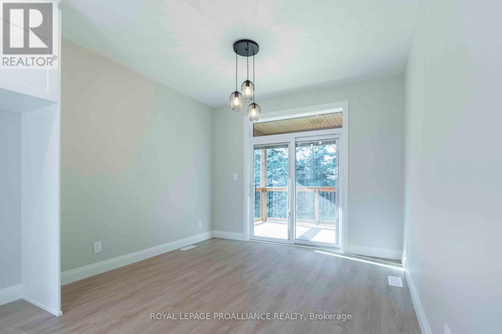14 Mackenzie John Crescent Property Photo 12