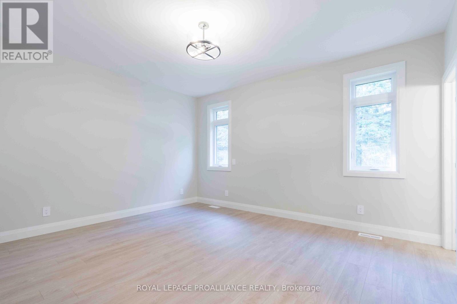 14 Mackenzie John Crescent Property Photo 16
