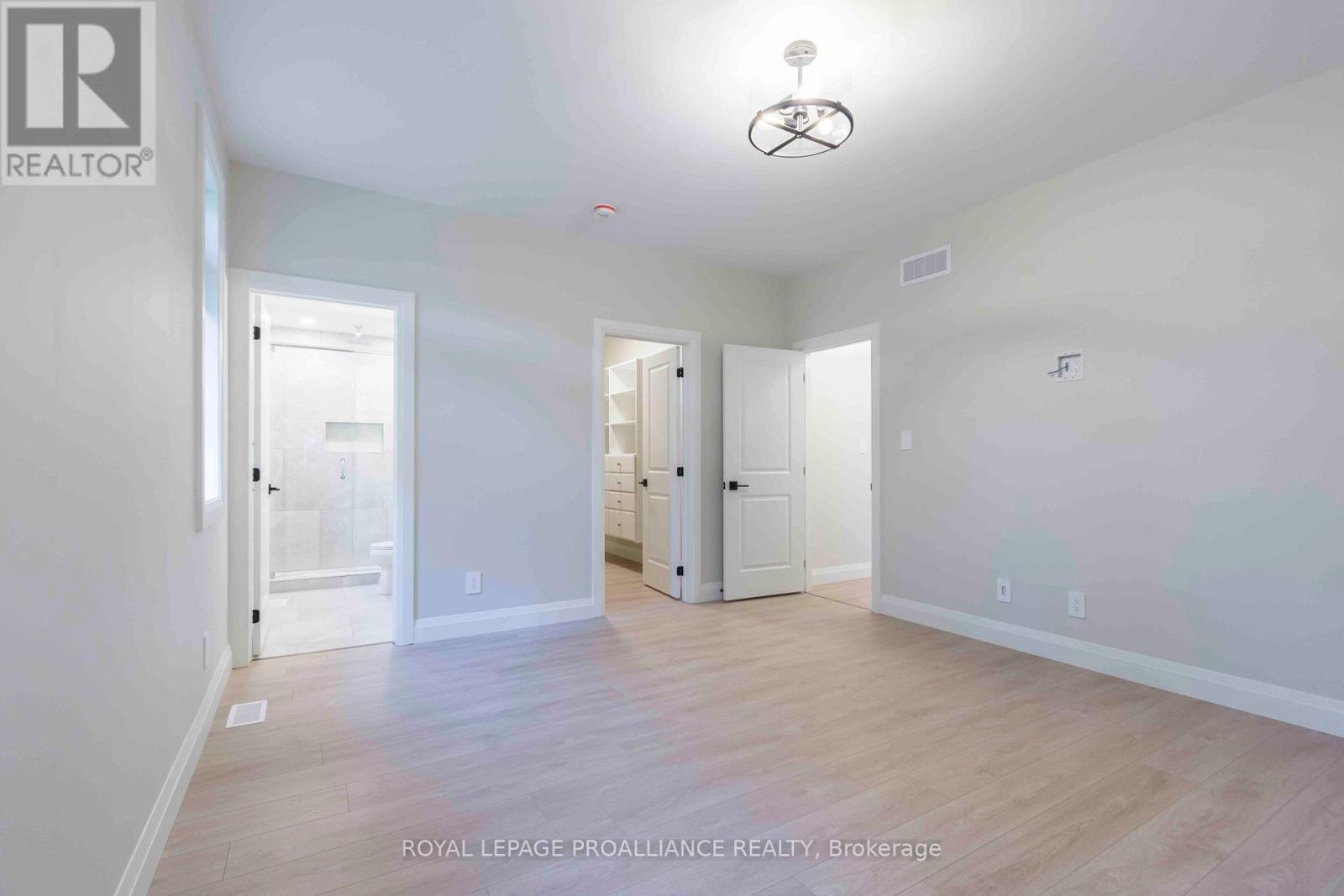 14 Mackenzie John Crescent Property Photo 17