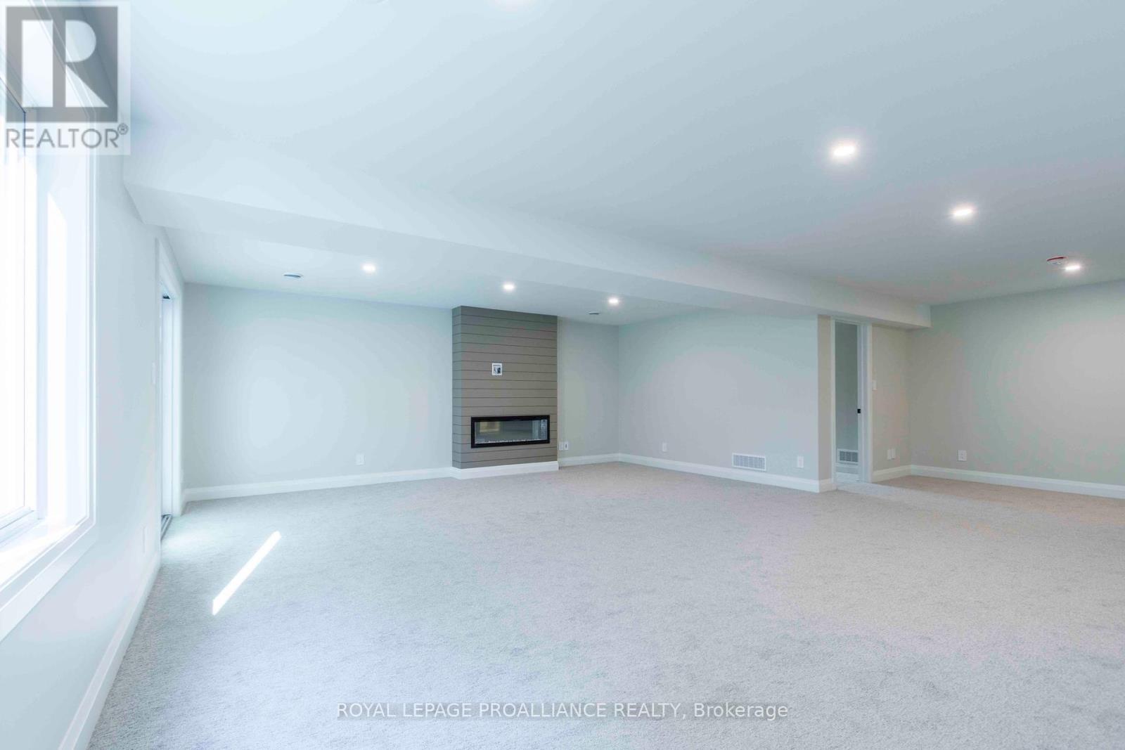 14 Mackenzie John Crescent Property Photo 23