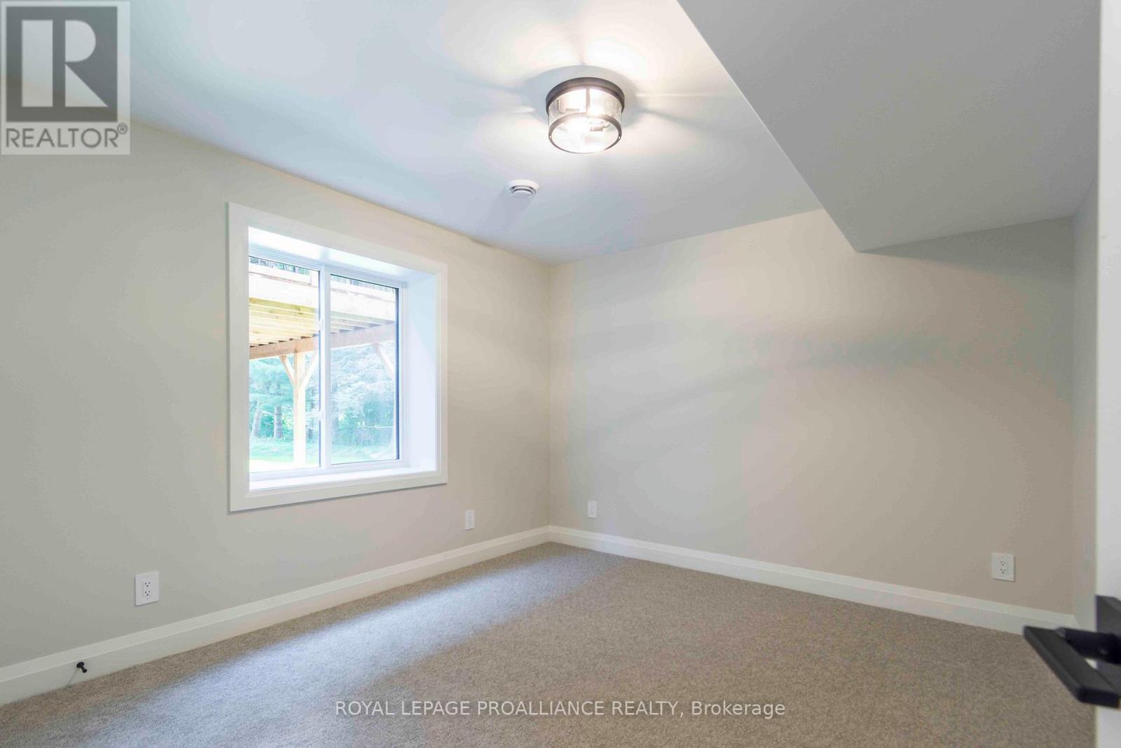 14 Mackenzie John Crescent Property Photo 27