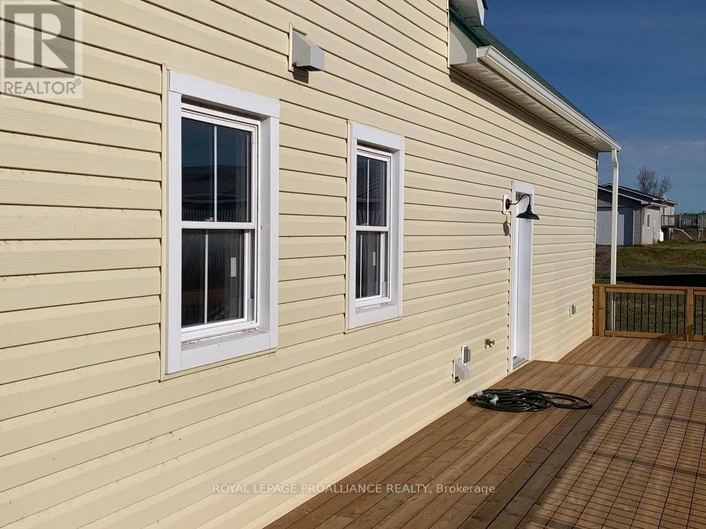 2961 Victoria Road Property Photo 6
