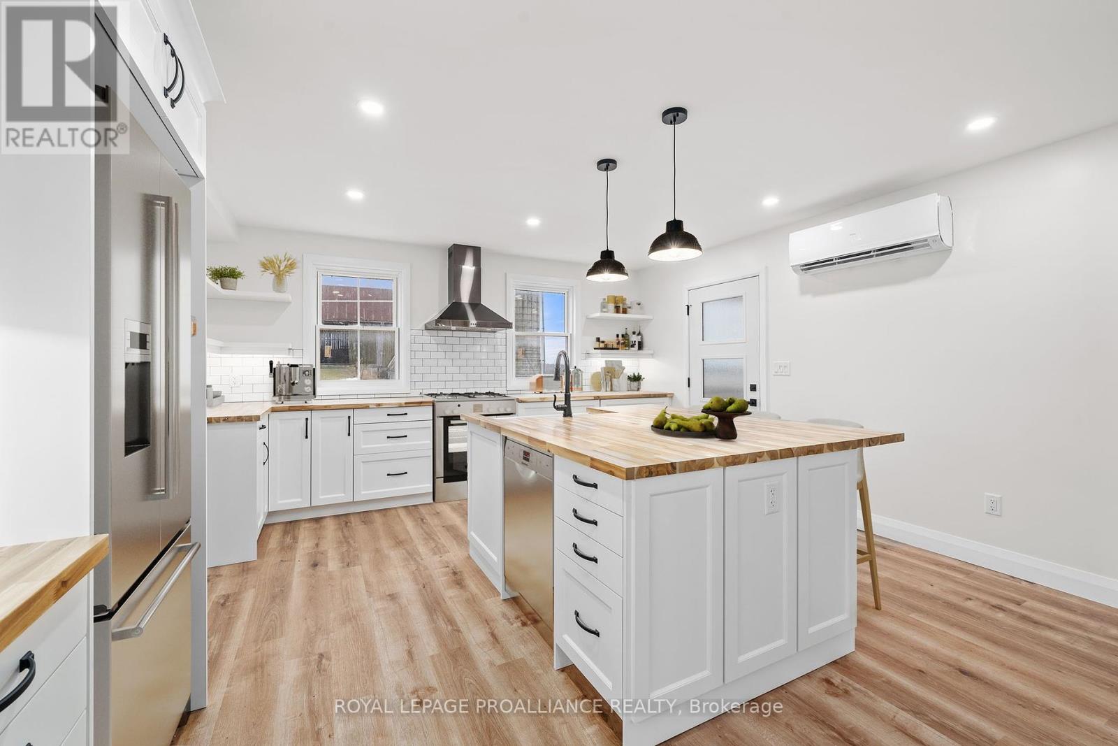 2961 Victoria Road Property Photo 18