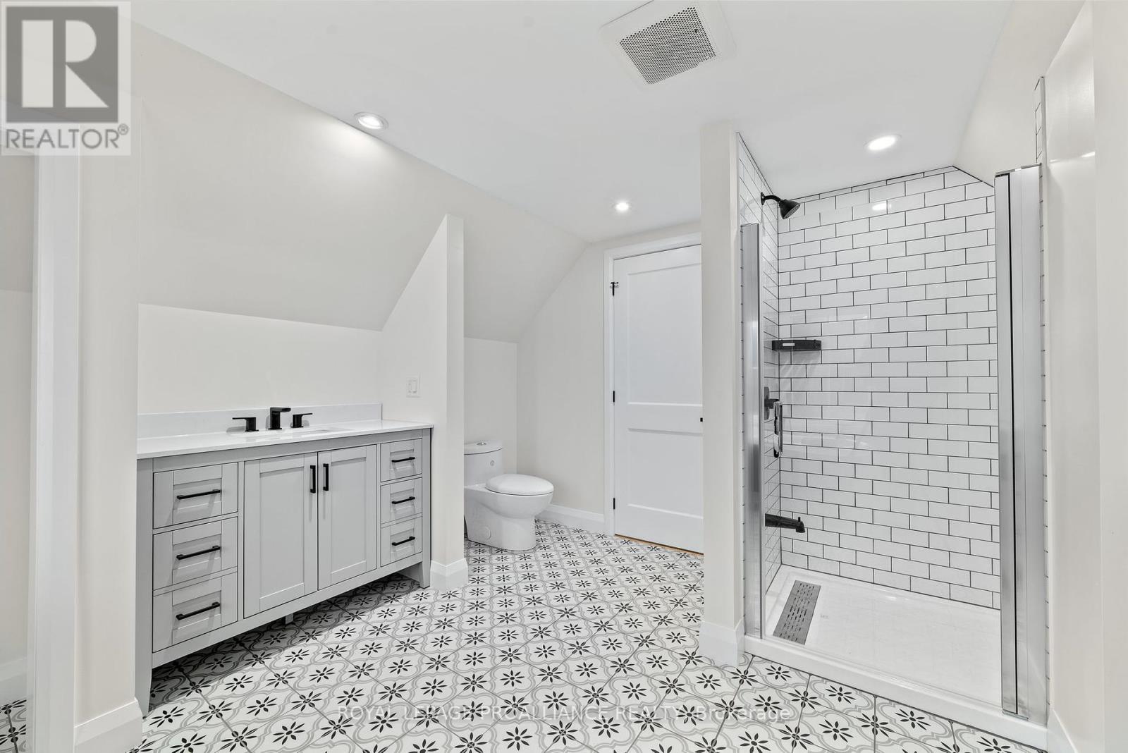 2961 Victoria Road Property Photo 28
