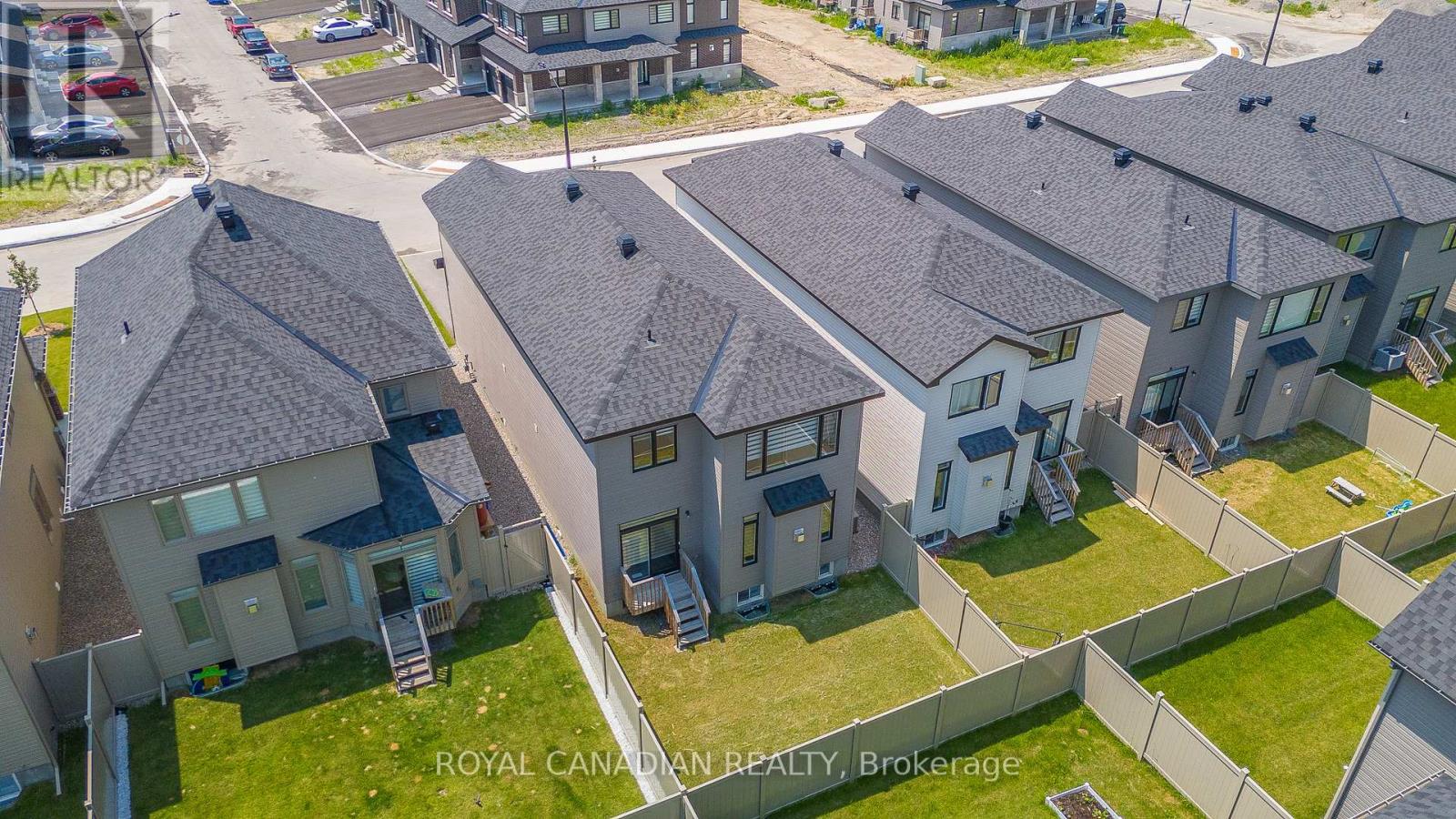 92 Big Dipper Street Property Photo 2