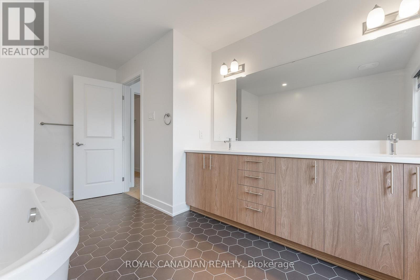 92 Big Dipper Street Property Photo 25