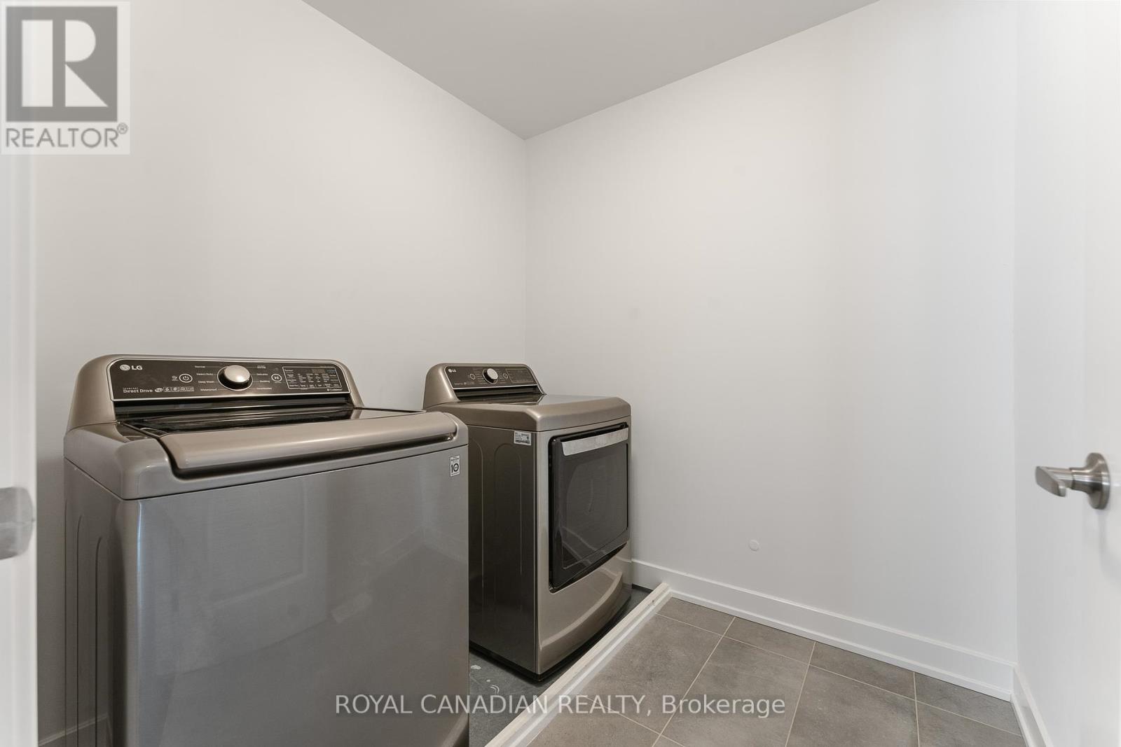 92 Big Dipper Street Property Photo 32