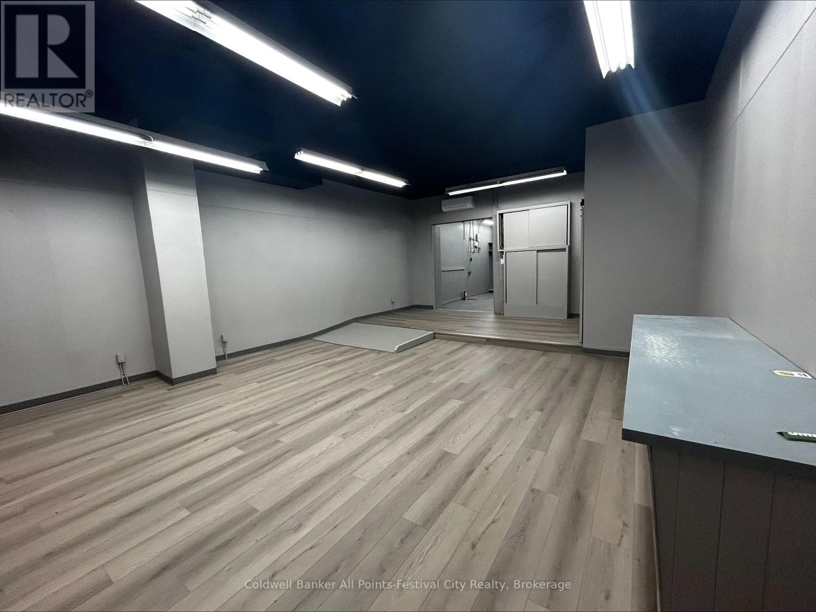 38 West Street Property Photo 7