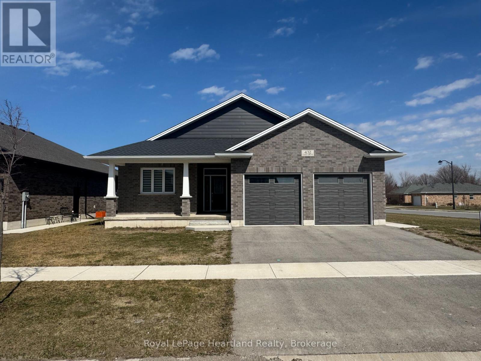 432 Coast Drive Property Photo 1