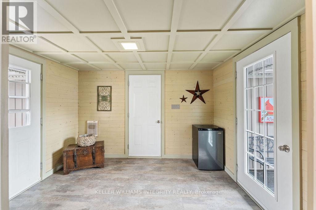 887 Notre Dame Street Property Photo 10