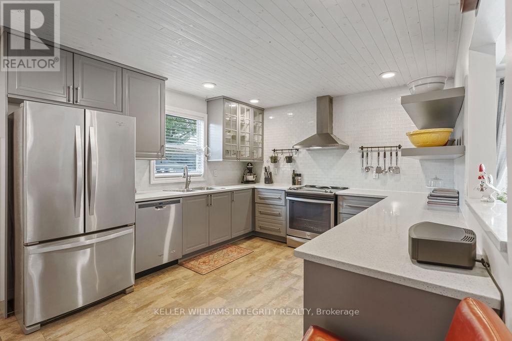 887 Notre Dame Street Property Photo 11