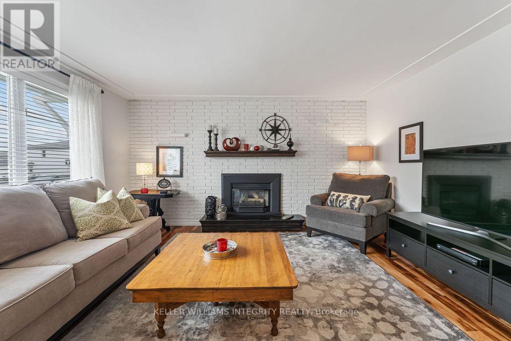 887 Notre Dame Street Property Photo 16