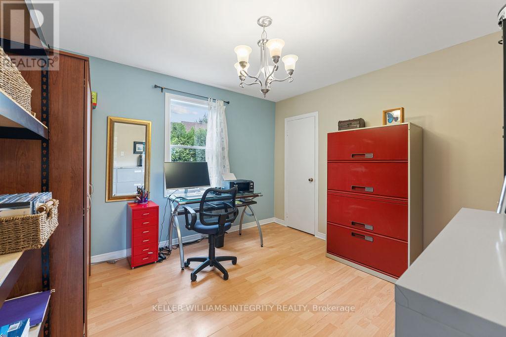 887 Notre Dame Street Property Photo 24