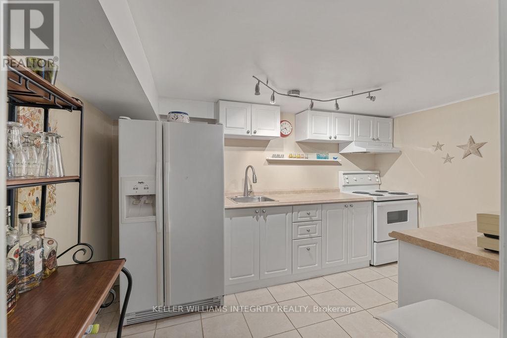 887 Notre Dame Street Property Photo 28