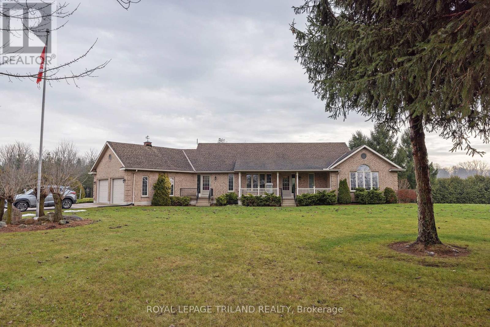 22164 Dundonald Road Property Photo 1