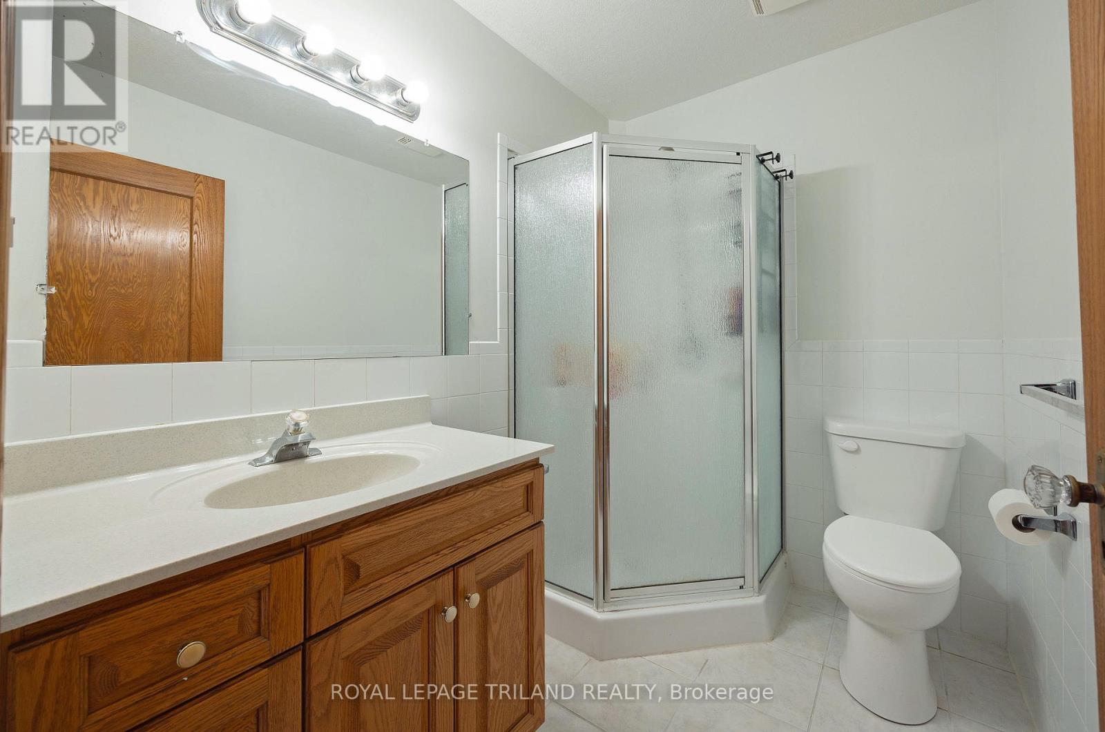 22164 Dundonald Road Property Photo 20