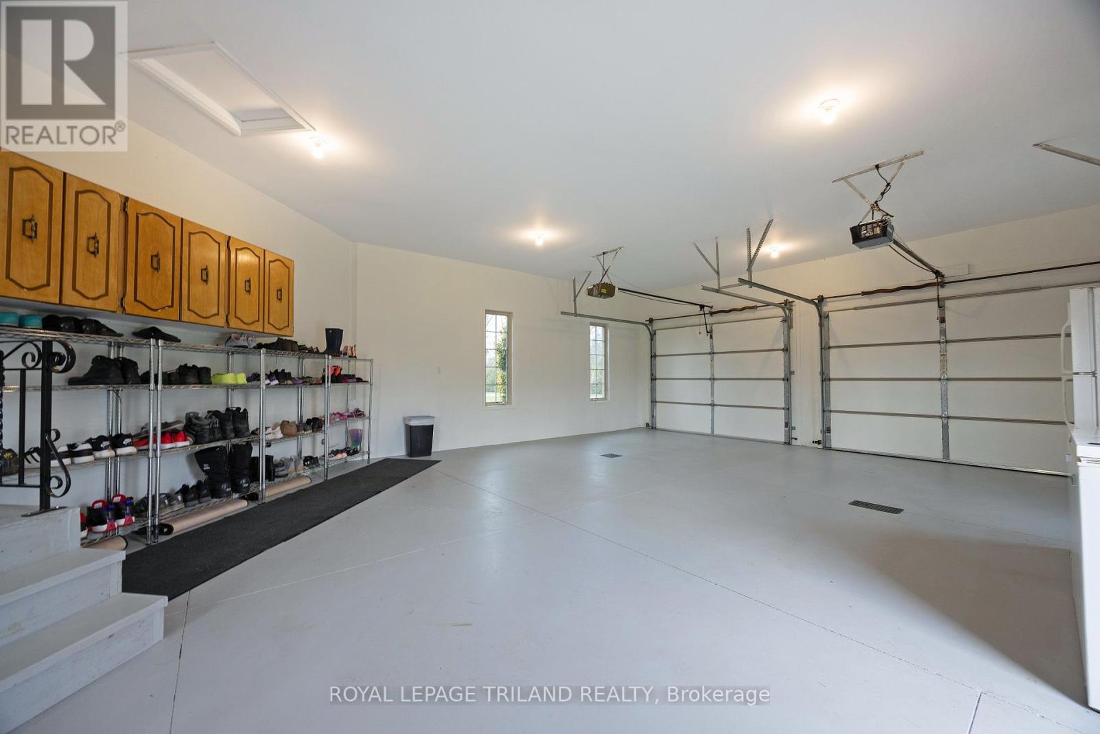 22164 Dundonald Road Property Photo 26