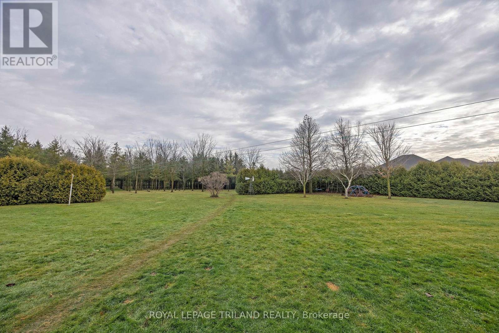 22164 Dundonald Road Property Photo 28