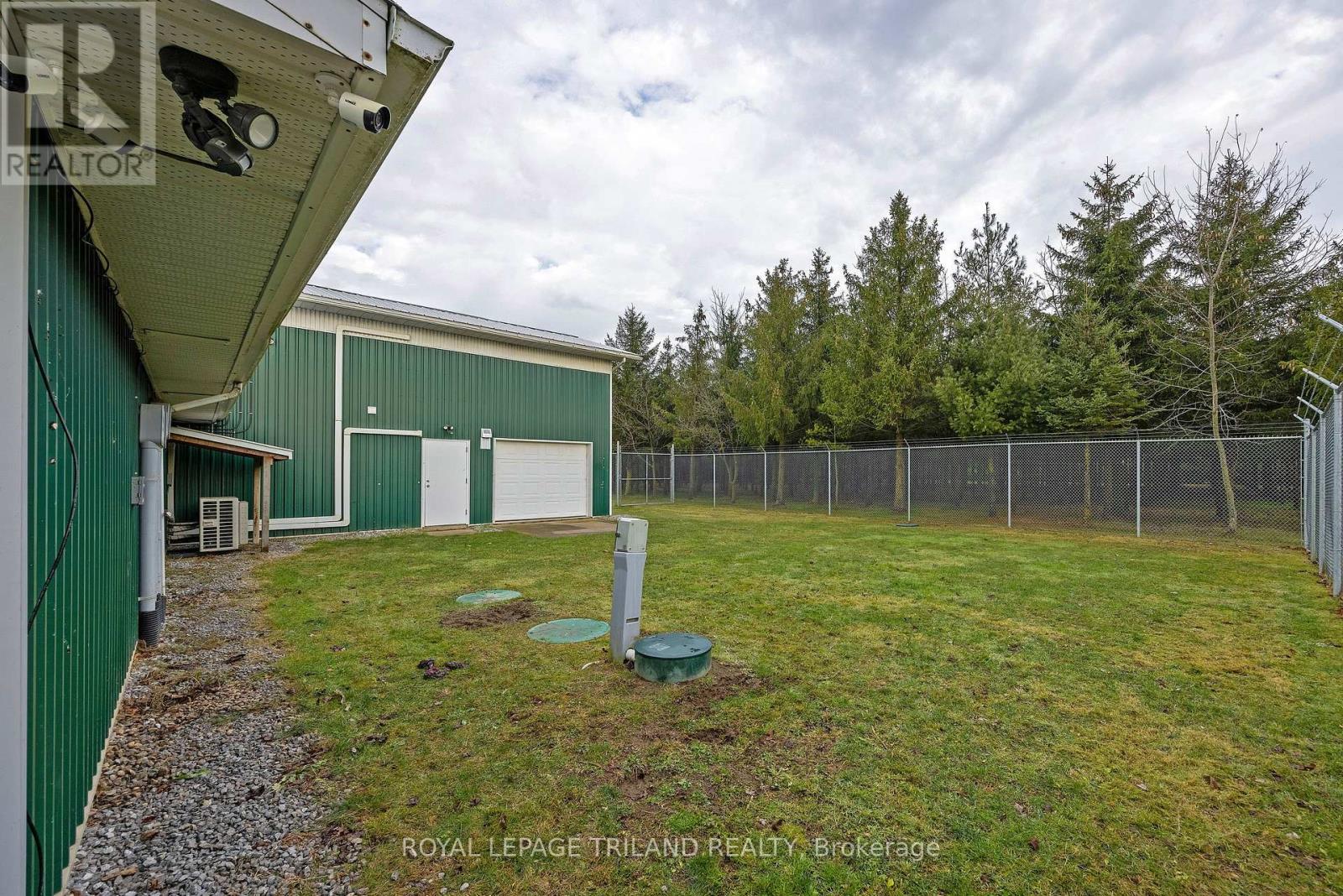22164 Dundonald Road Property Photo 29