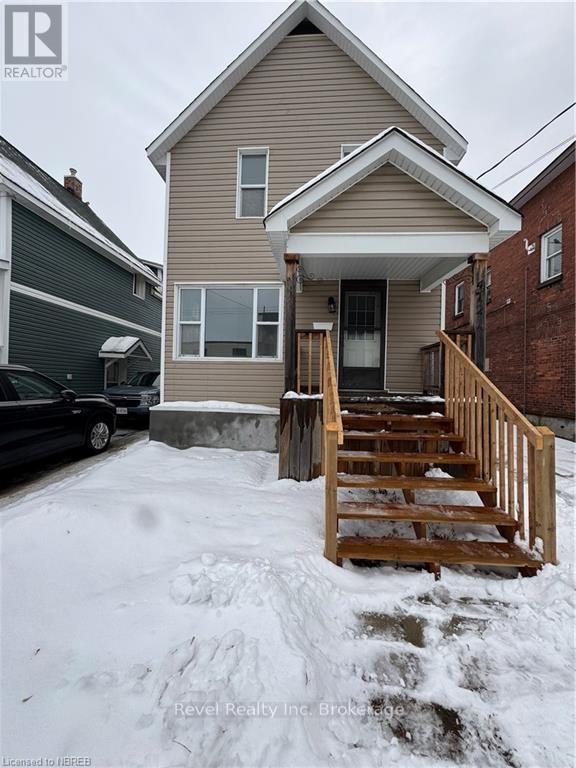 472 FIRST AVE W Property Photo 1