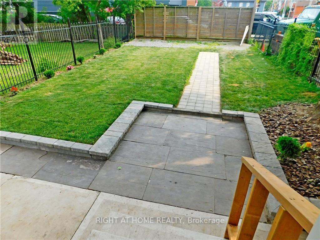 8 Harvey Street Property Photo 15