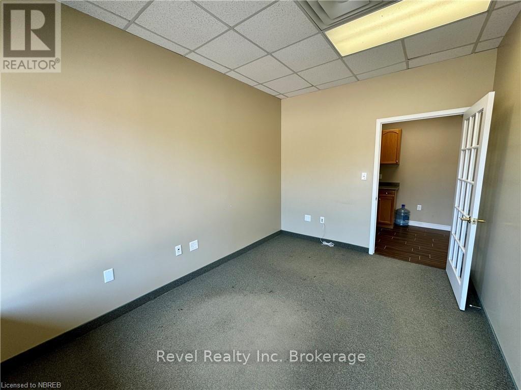 107 - 524 Lakeshore Drive Property Photo 9