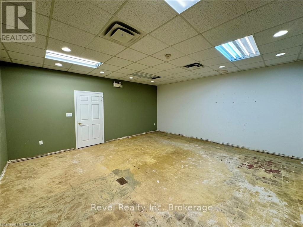 107 - 524 Lakeshore Drive Property Photo 13