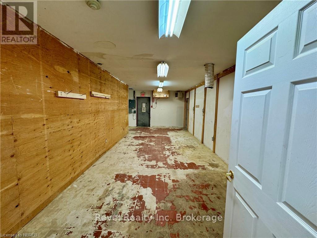 107 - 524 Lakeshore Drive Property Photo 14