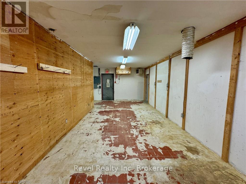 107 - 524 Lakeshore Drive Property Photo 15