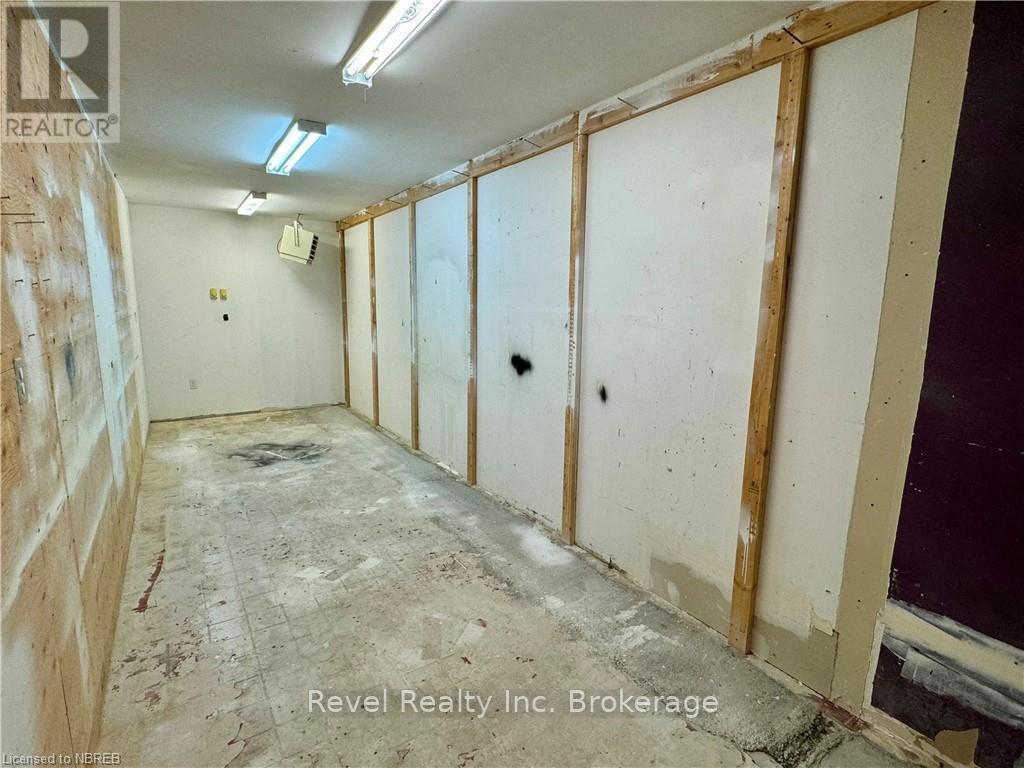 107 - 524 Lakeshore Drive Property Photo 17