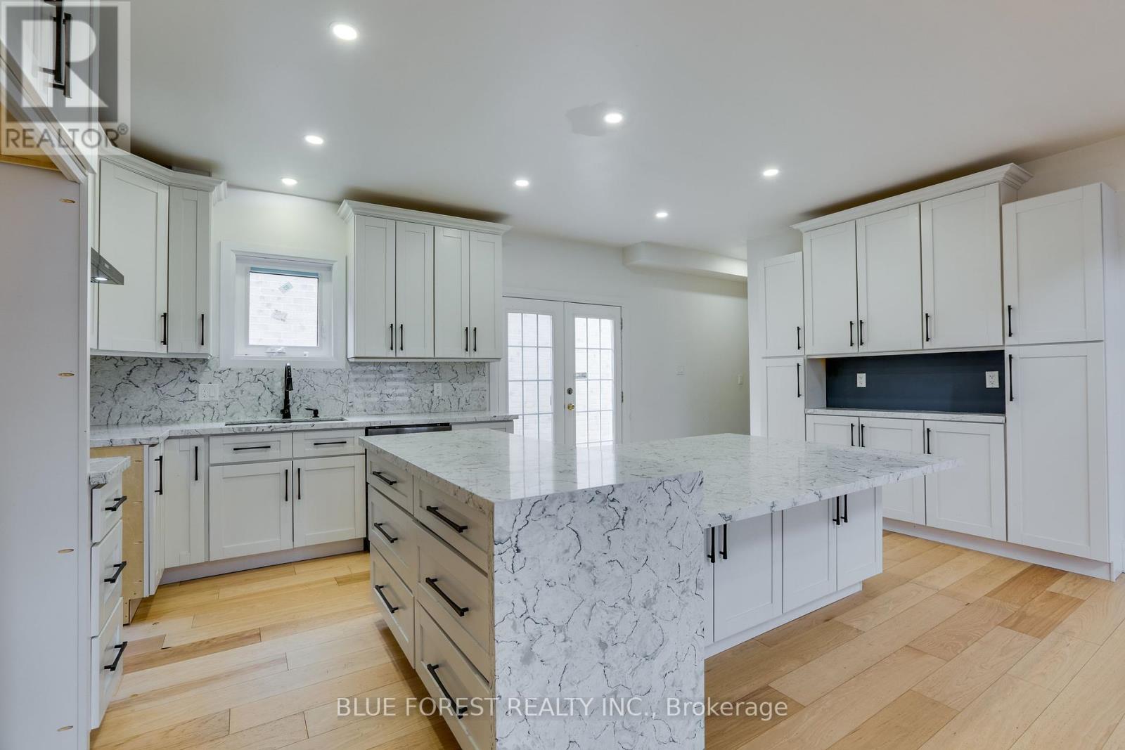 133 Oldham Street Property Photo 9