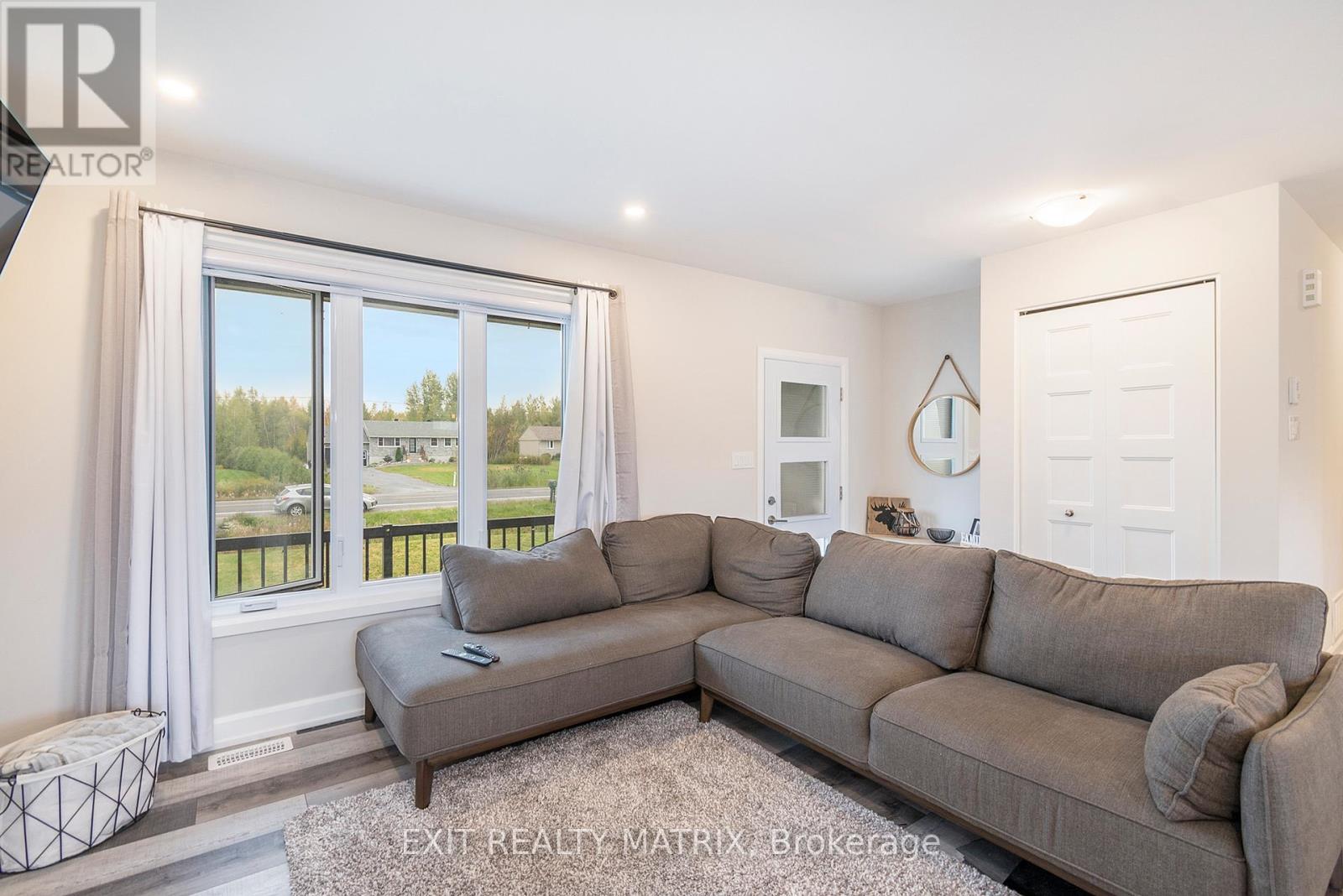 13 Glenco Road Property Photo 4