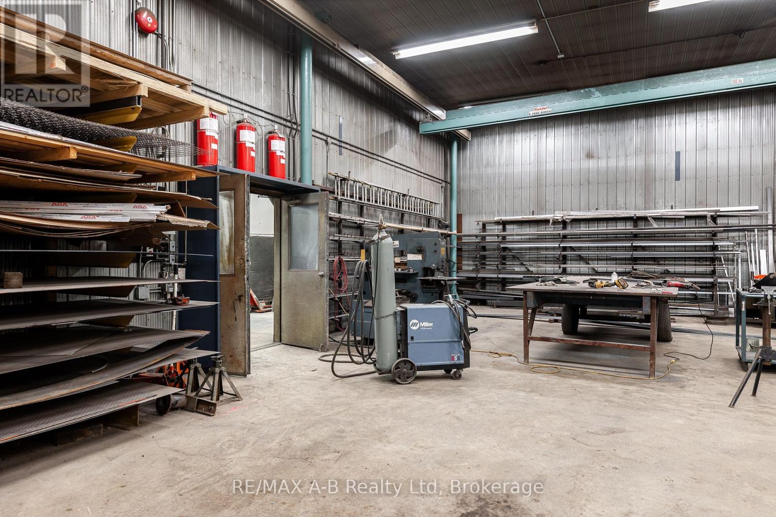 1 Industrial Road Property Photo 9