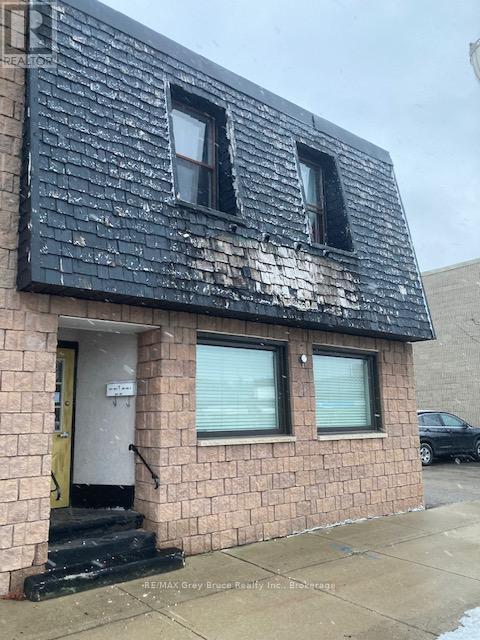 1071 2nd Avenue E Property Photo 2