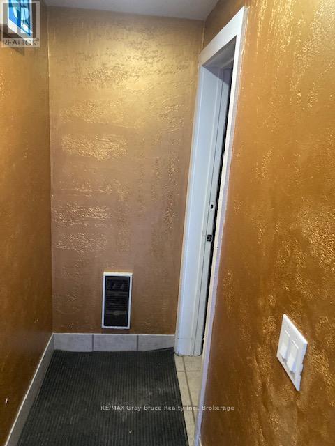 1071 2nd Avenue E Property Photo 9
