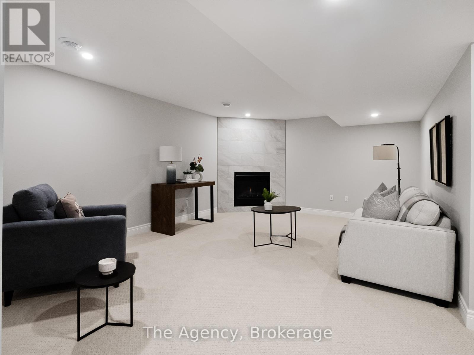 15 Austin Drive S Property Photo 15