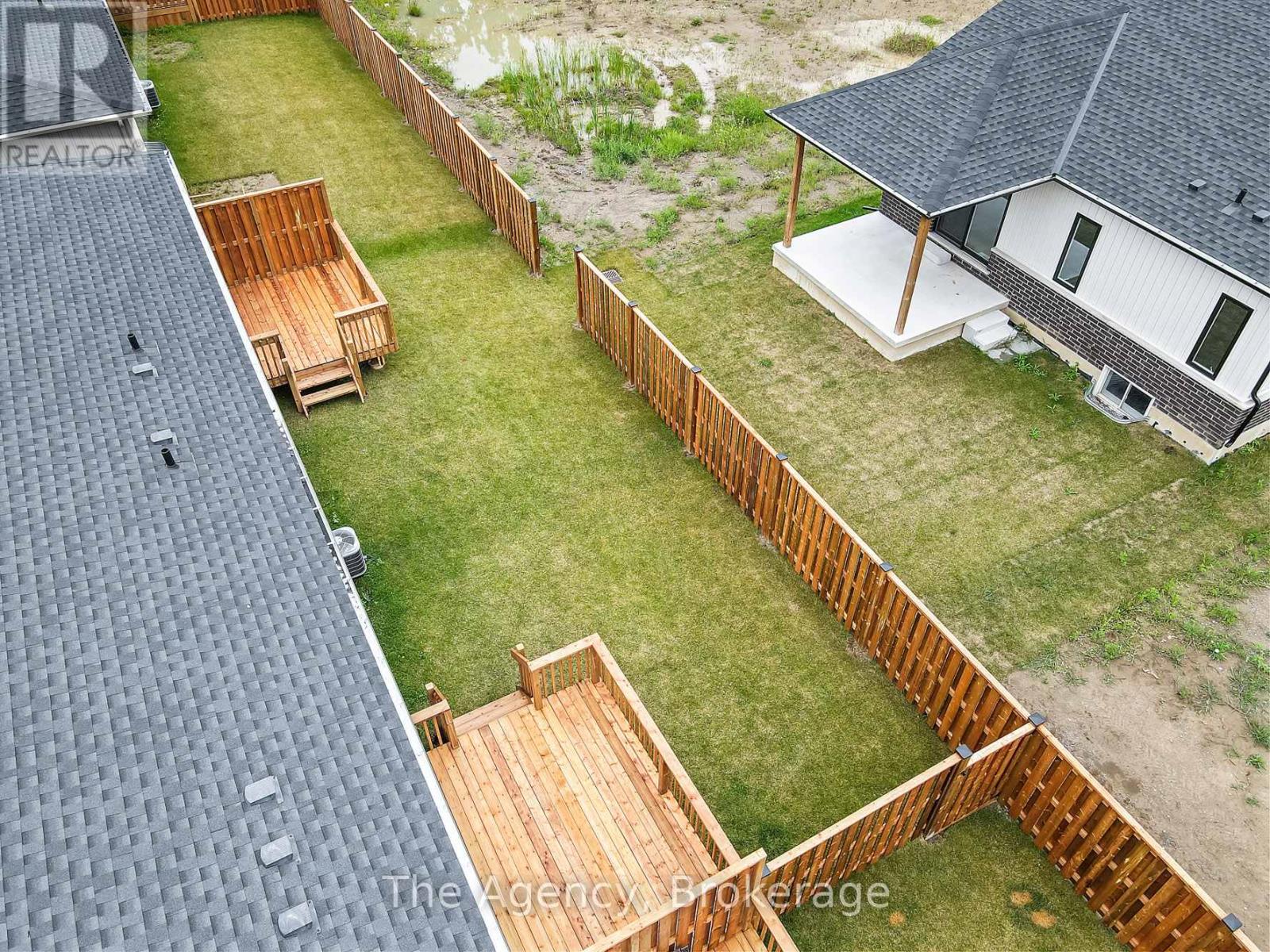 15 Austin Drive S Property Photo 23