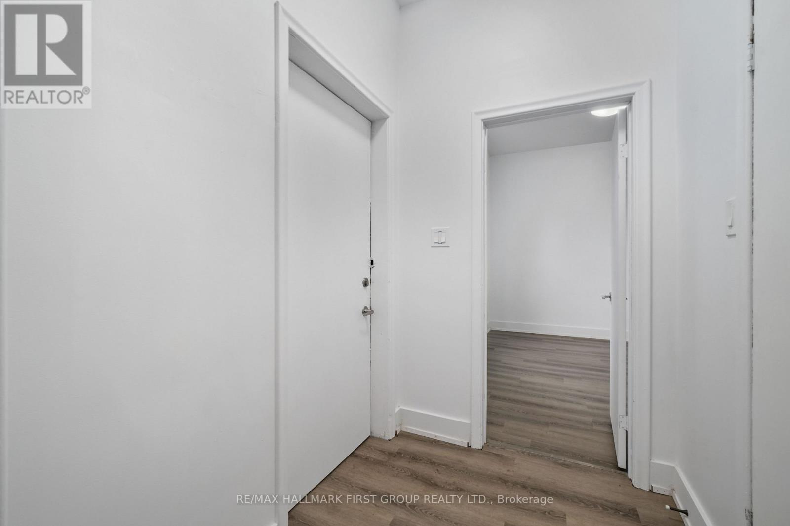 2a - 202 Green Street Property Photo 8